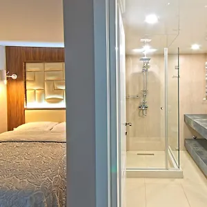 Inn Sakhli At Chavchavadze Ave 15